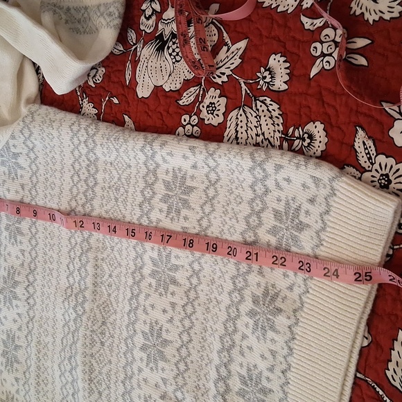 Talbots Snowflake Sweater - Picture 8 of 9
